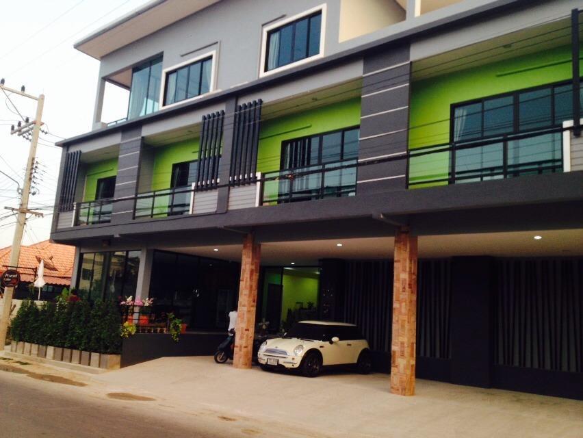 Moment House Hua Hin Ostello Esterno foto