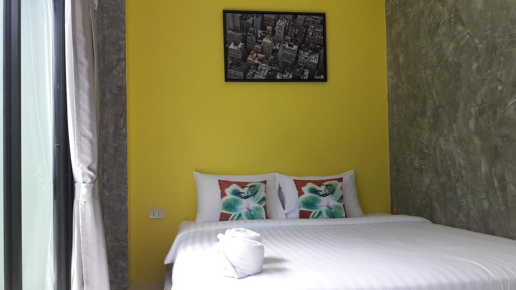 Moment House Hua Hin Ostello Esterno foto