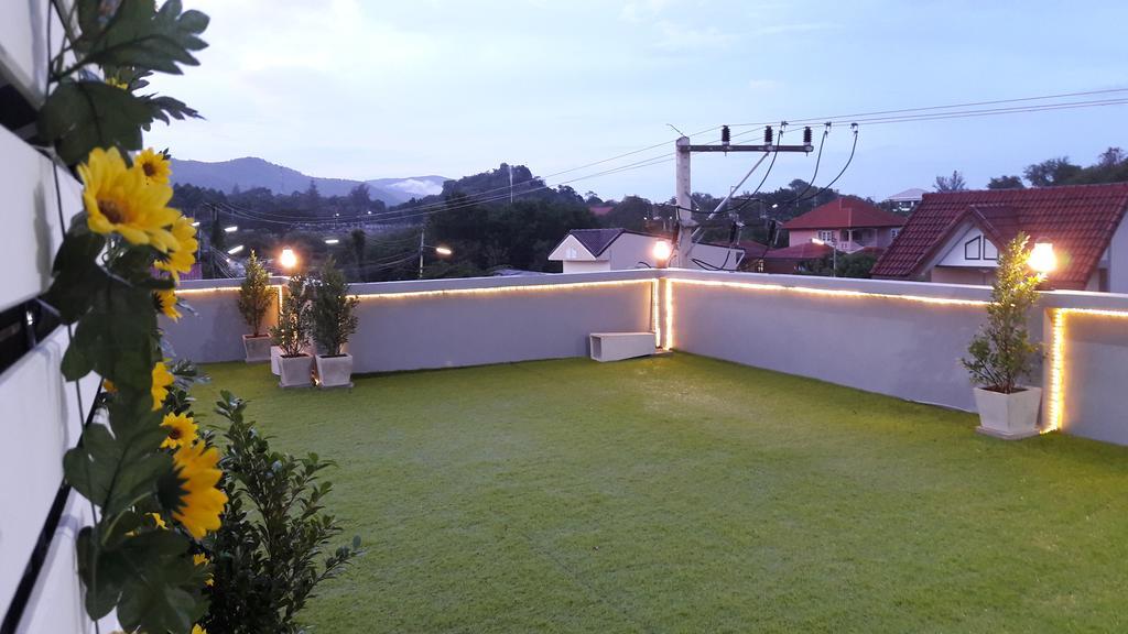 Moment House Hua Hin Ostello Esterno foto