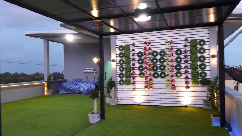Moment House Hua Hin Ostello Esterno foto