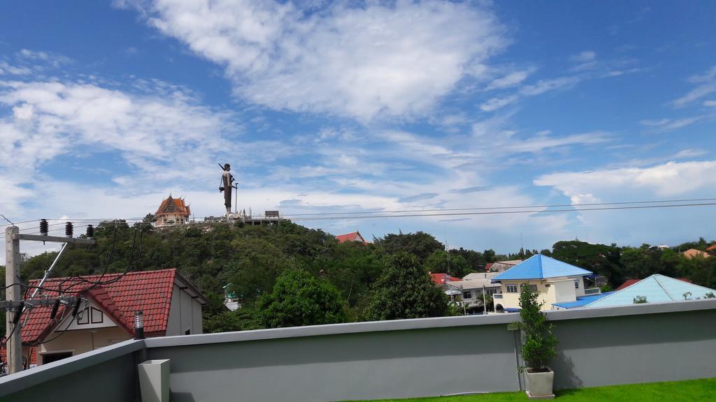 Moment House Hua Hin Ostello Esterno foto