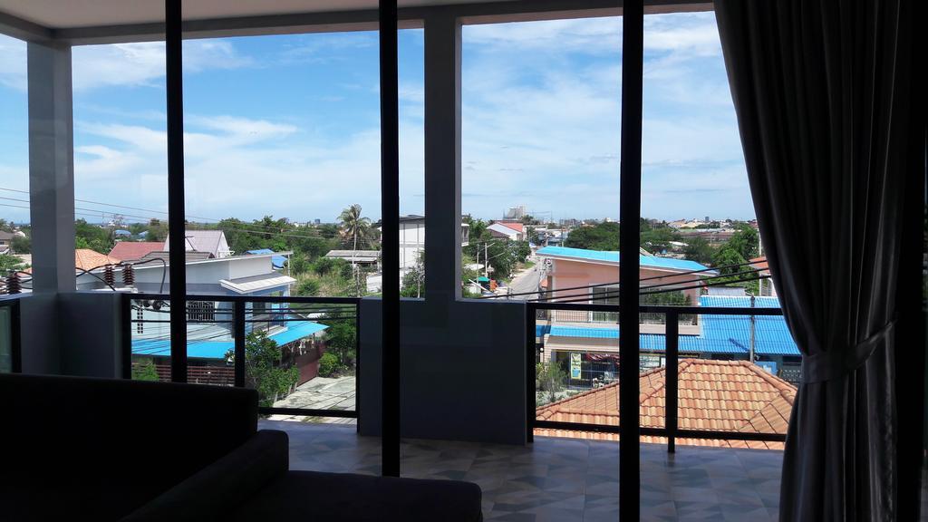 Moment House Hua Hin Ostello Esterno foto