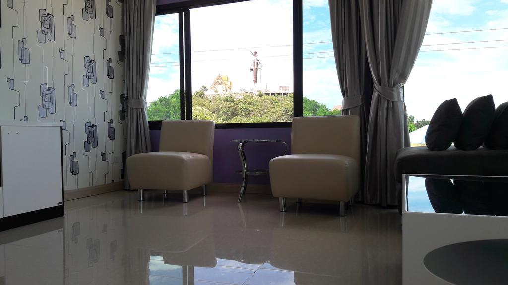 Moment House Hua Hin Ostello Esterno foto